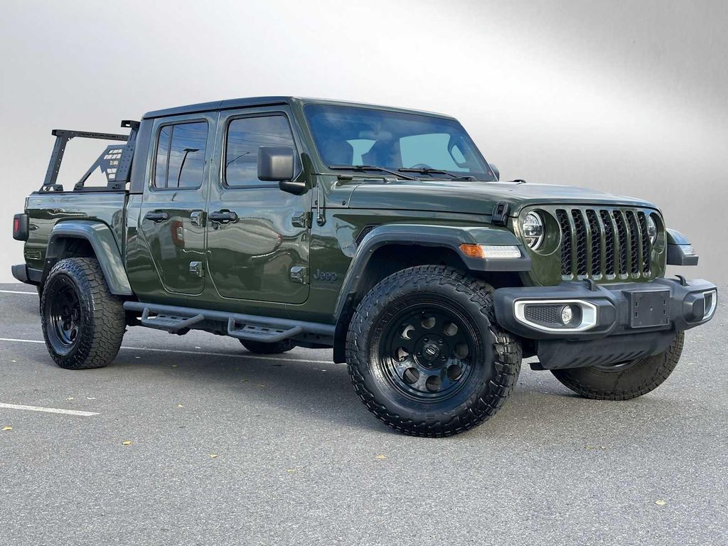 2022 Jeep Gladiator Sport S Crew Cab 4WD
