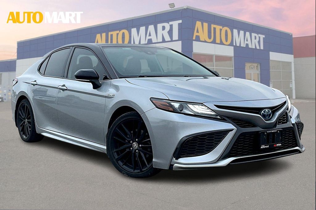 Toyota Camry Hybrid XSE FWD 2021