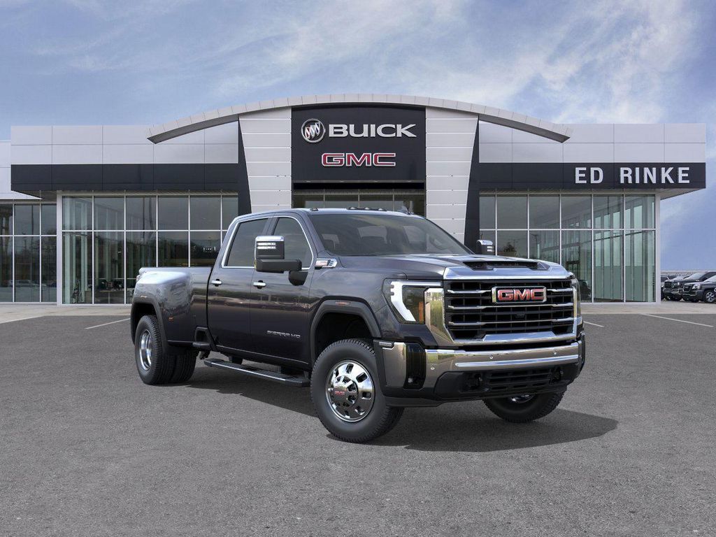 2026 GMC Sierra 3500HD SLT Crew Cab 4WD