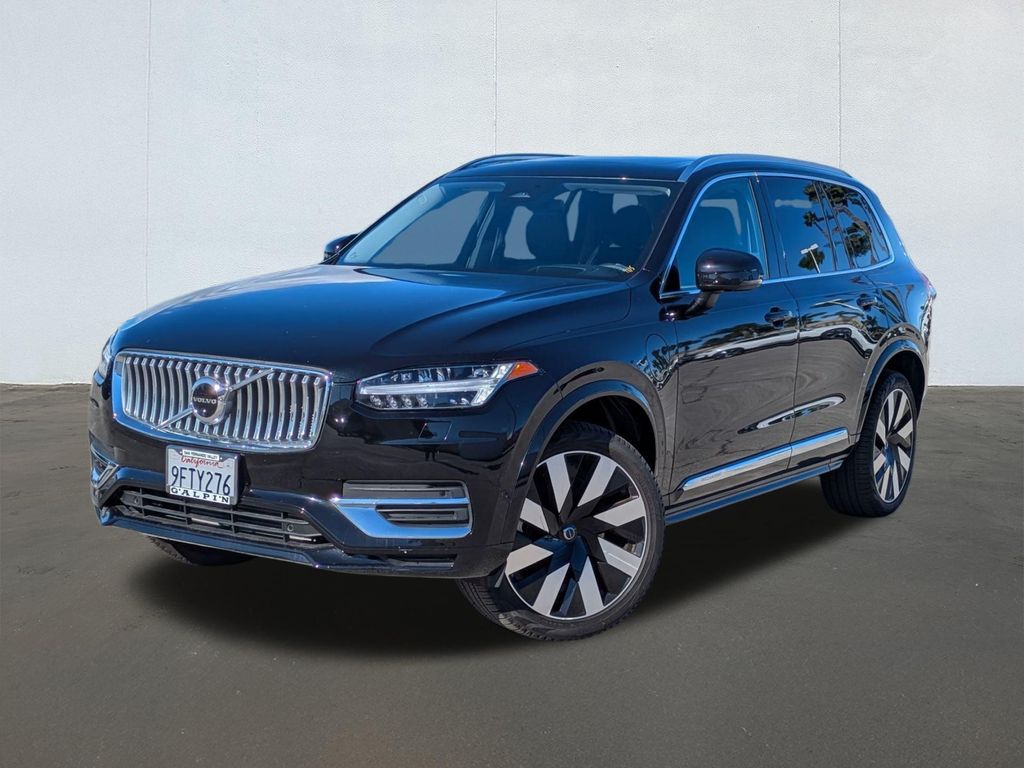 2023 Volvo XC90 Recharge T8 Ultimate Bright Theme 7-Passenger eAWD
