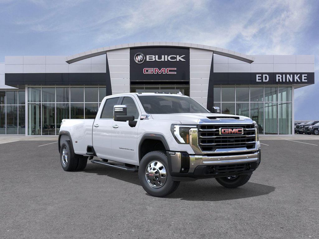 2026 GMC Sierra 3500HD SLT Crew Cab 4WD