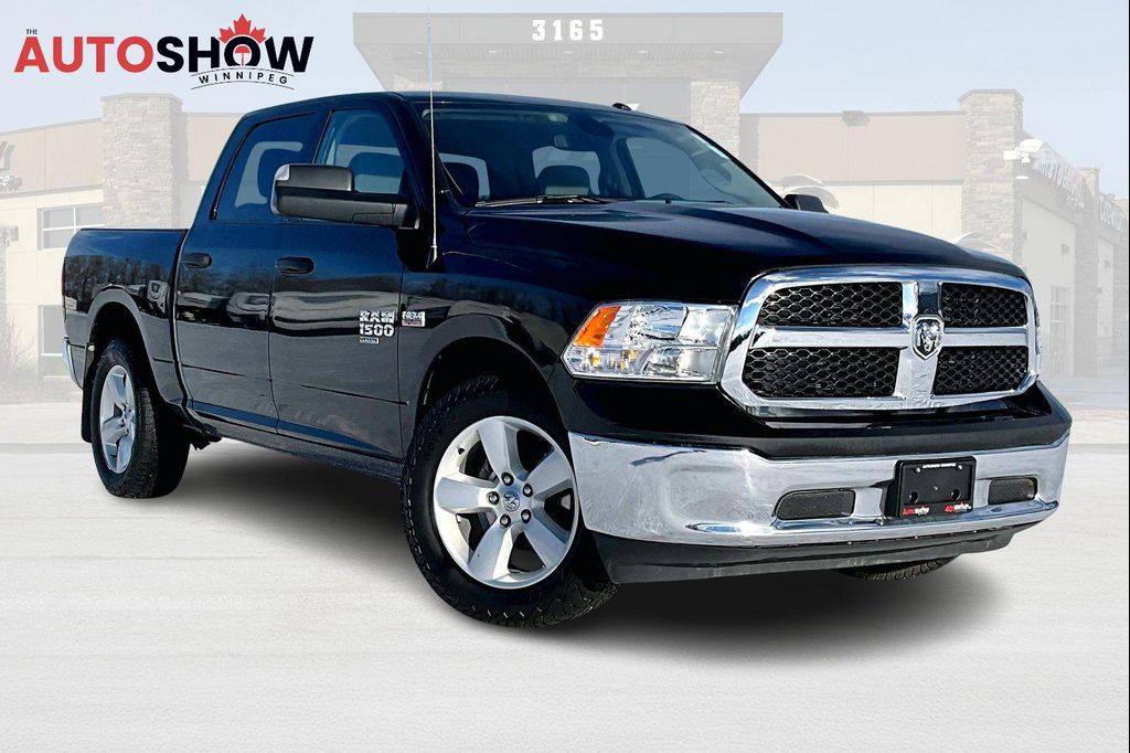 2023 RAM 1500 Classic SLT Crew Cab 4WD