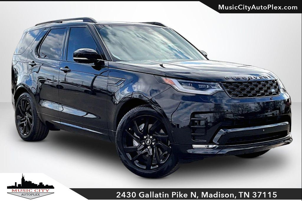 2025 Land Rover Discovery P300 Dynamic SE AWD