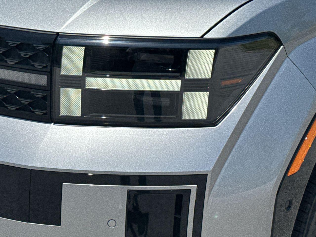 New 2024 Shimmering Silver HYUNDAI Calligraphy FWD image 10