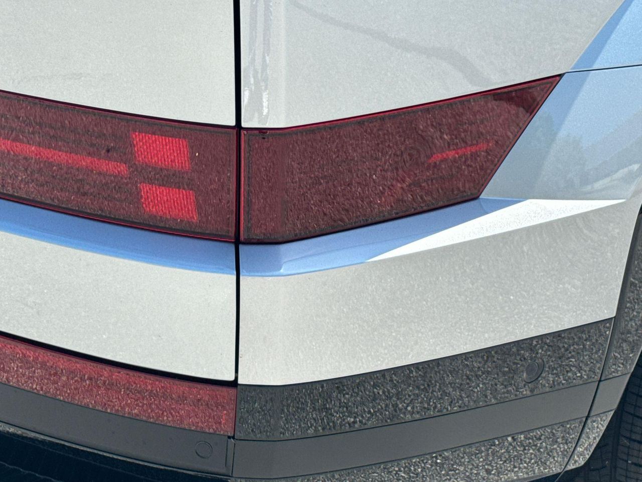 New 2024 Shimmering Silver HYUNDAI Calligraphy FWD image 12
