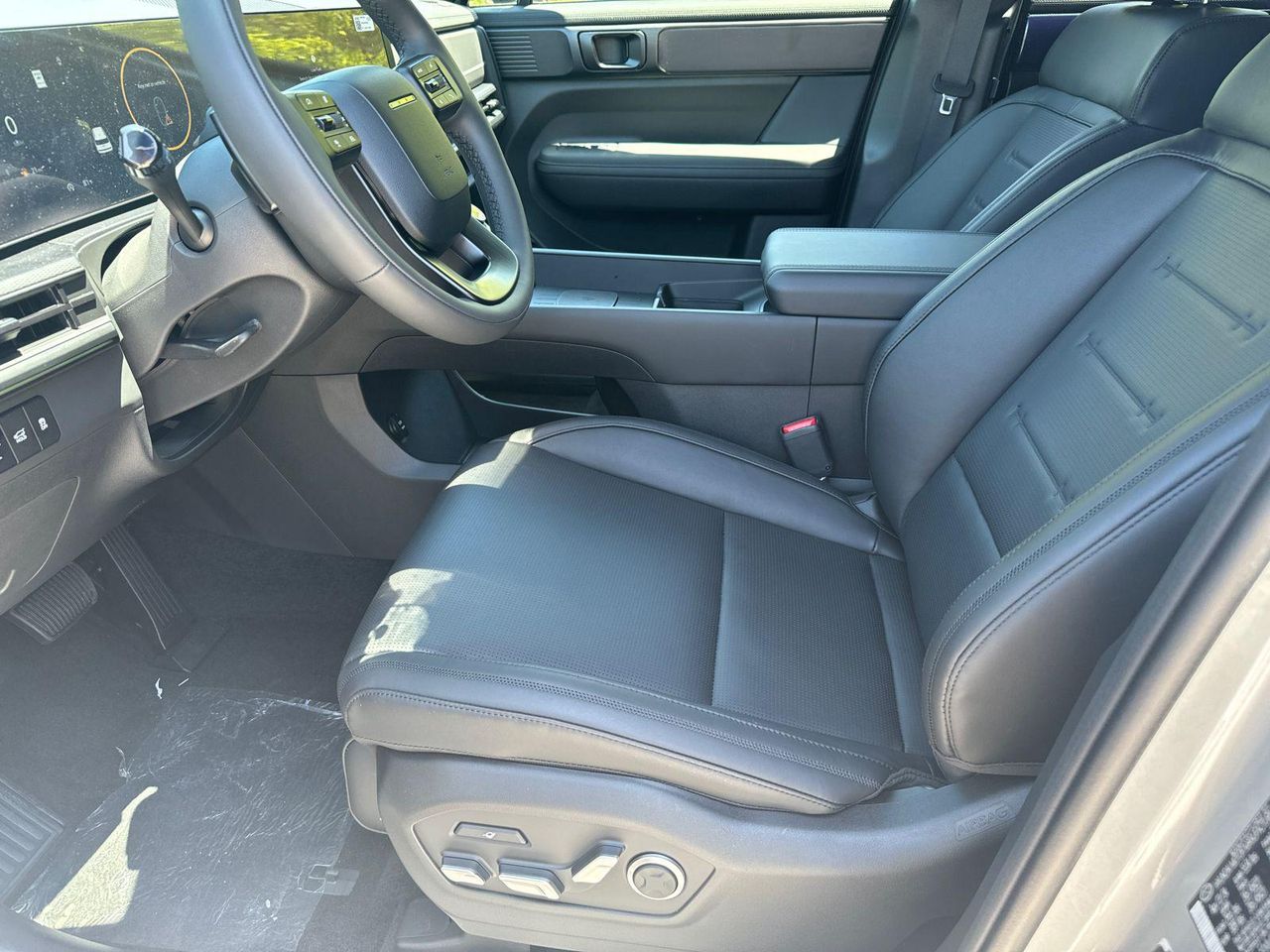 New 2024 Shimmering Silver HYUNDAI Calligraphy FWD image 15