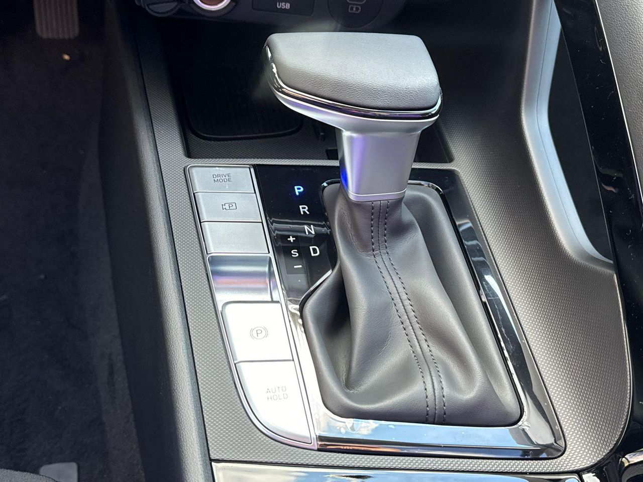 2025 Hyundai Elantra SEL Convenience photo 31