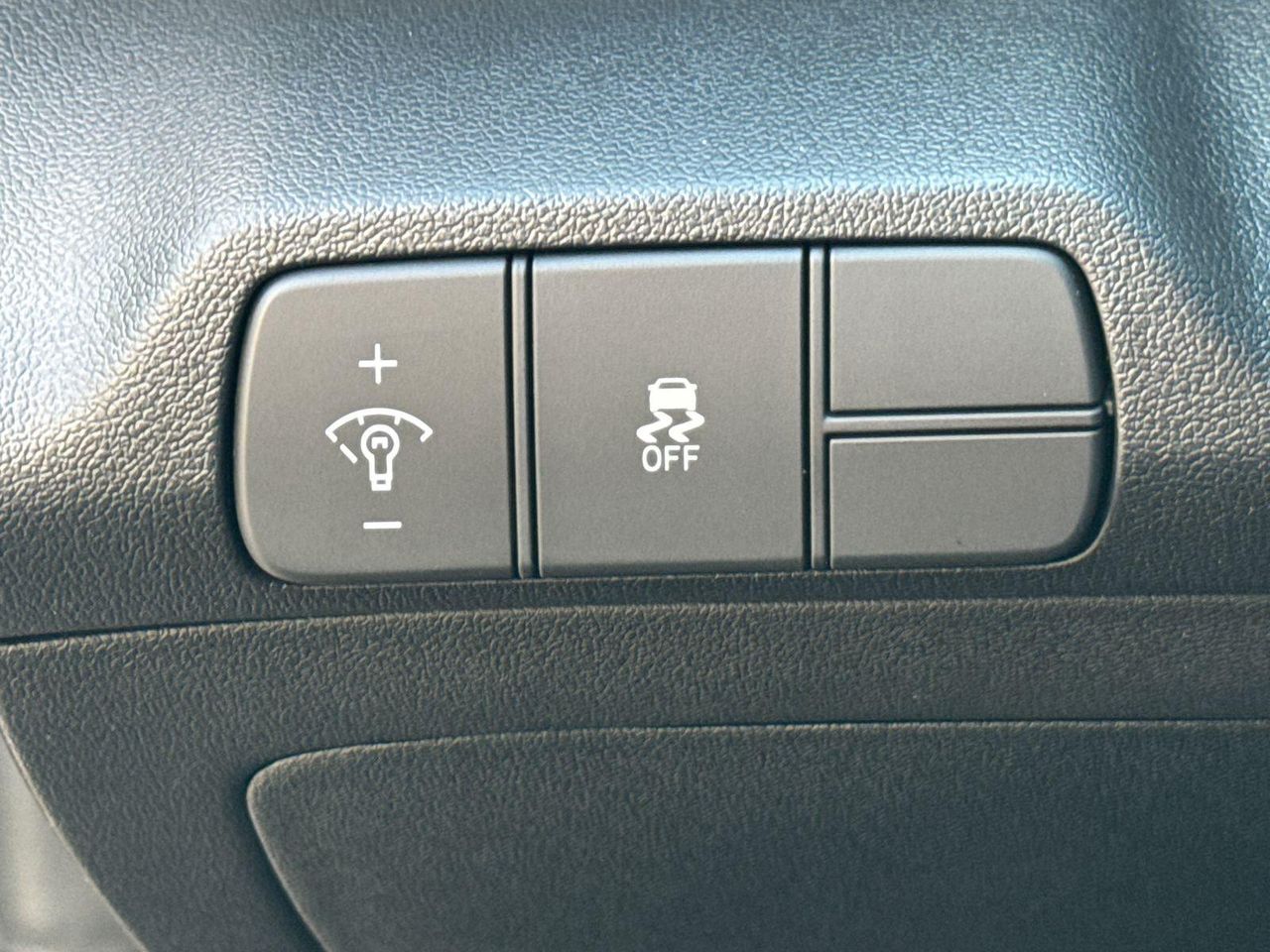 2025 Hyundai Elantra SEL Convenience photo 33