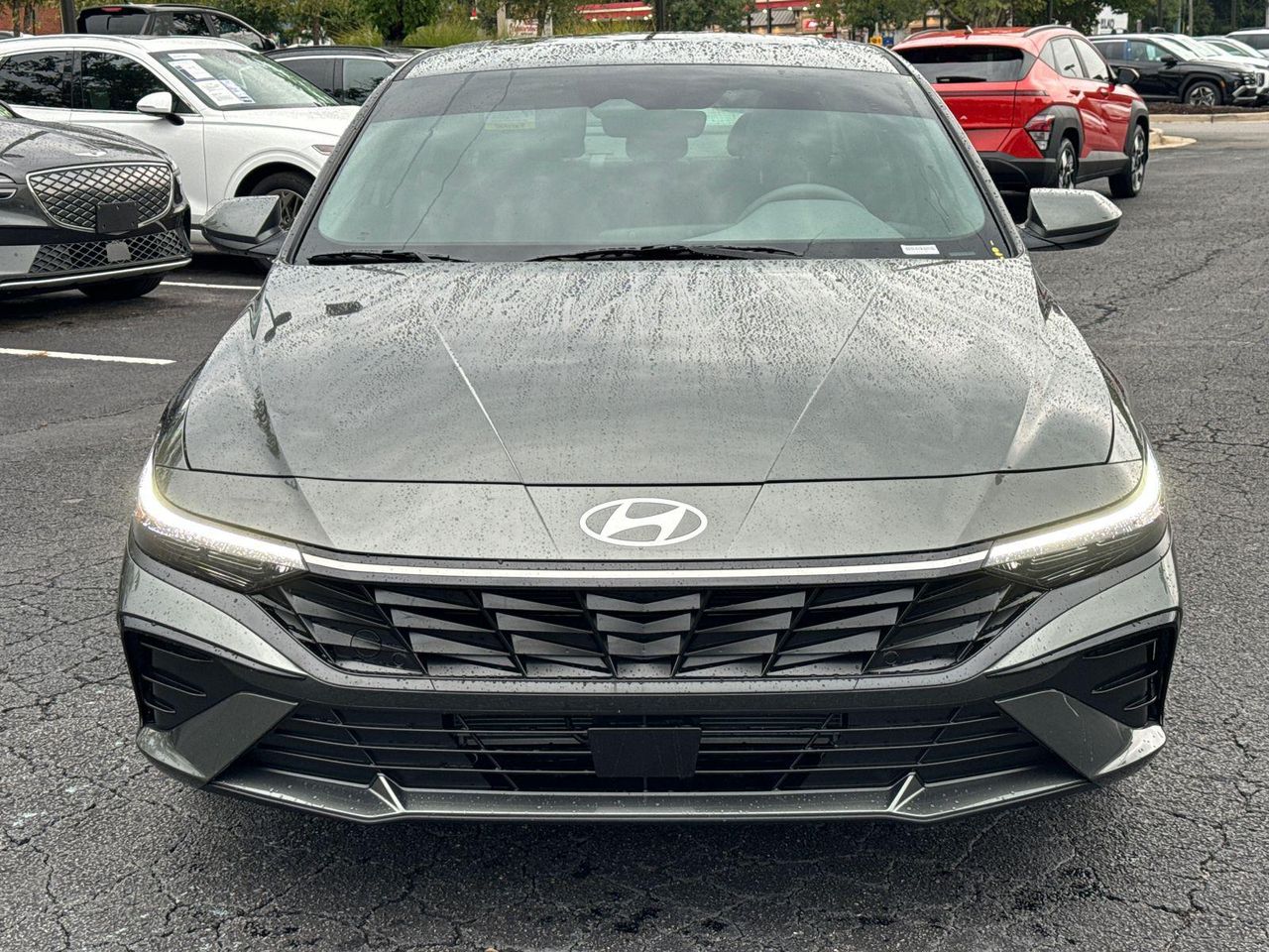 2025 Hyundai Elantra SEL Convenience photo 2