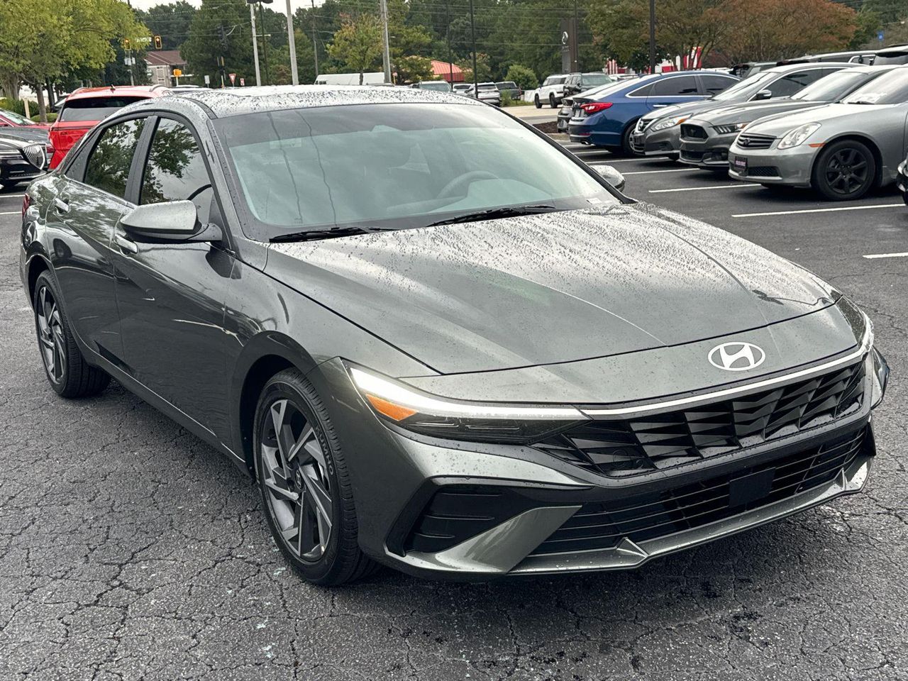 2025 Hyundai Elantra SEL Convenience photo 3
