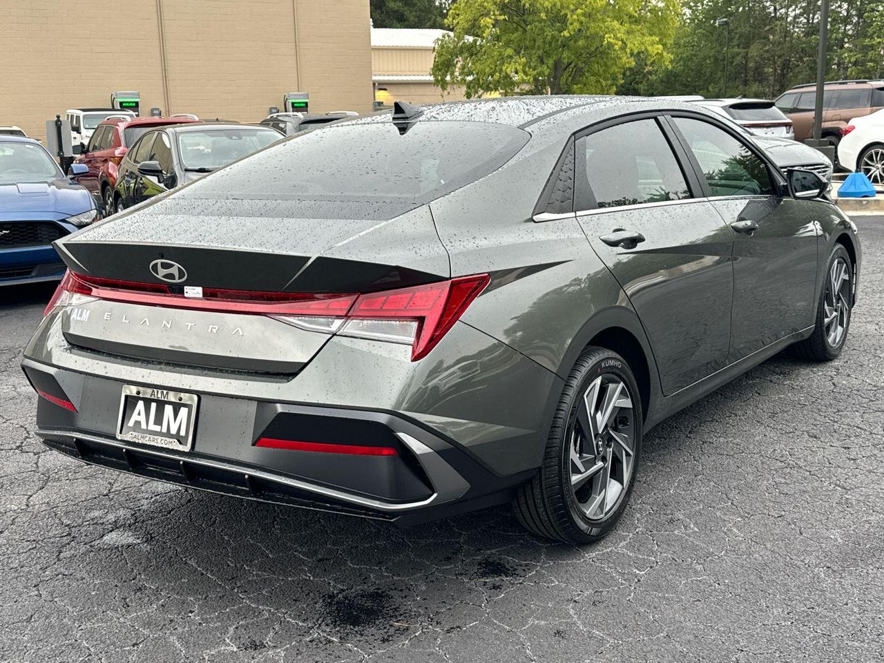 2025 Hyundai Elantra SEL Convenience photo 5