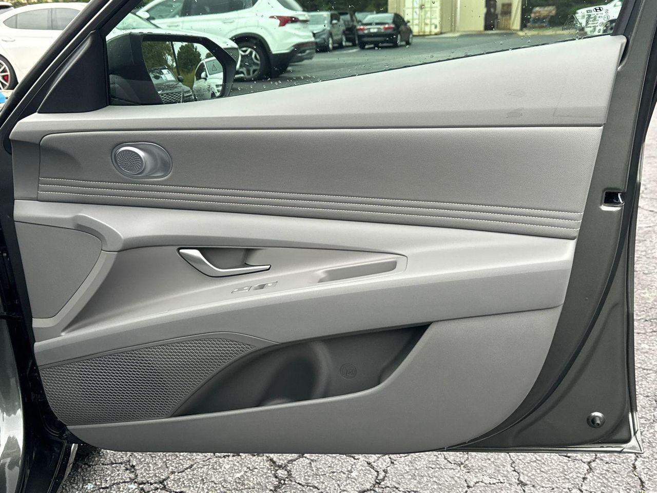 2025 Hyundai Elantra SEL Convenience photo 14