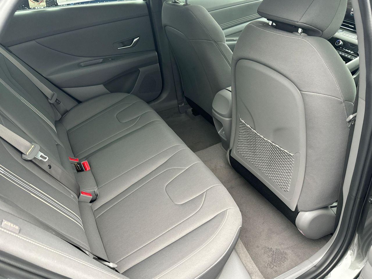 2025 Hyundai Elantra SEL Convenience photo 15