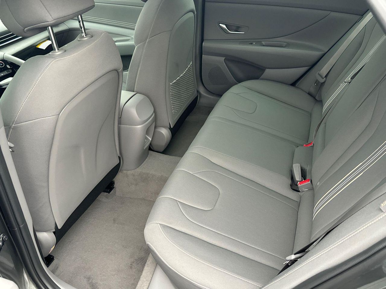 2025 Hyundai Elantra SEL Convenience photo 20