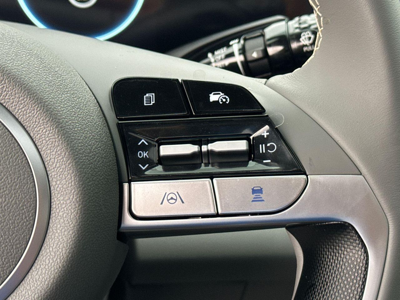 2025 Hyundai Elantra SEL Convenience photo 27