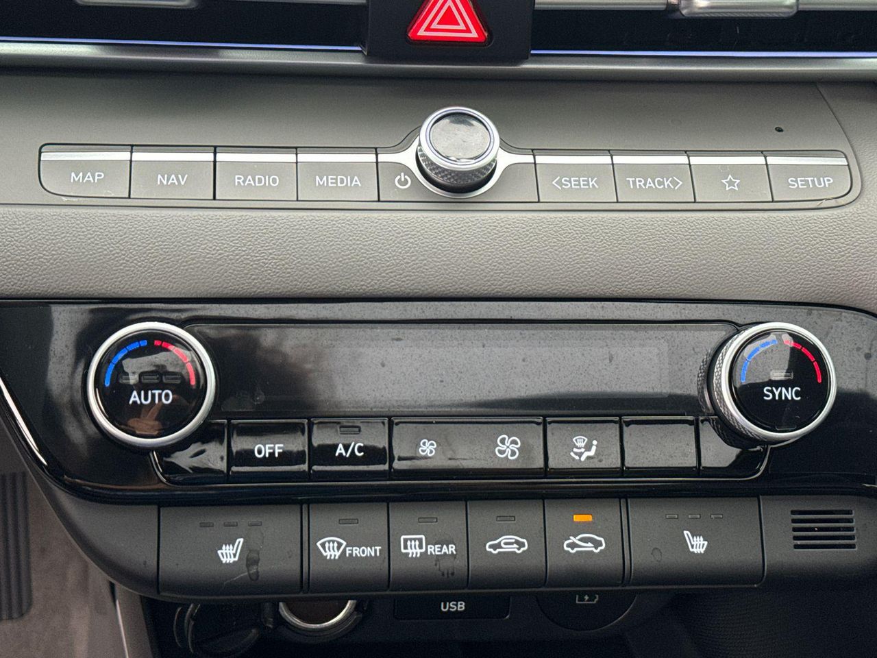 2025 Hyundai Elantra SEL Convenience photo 31