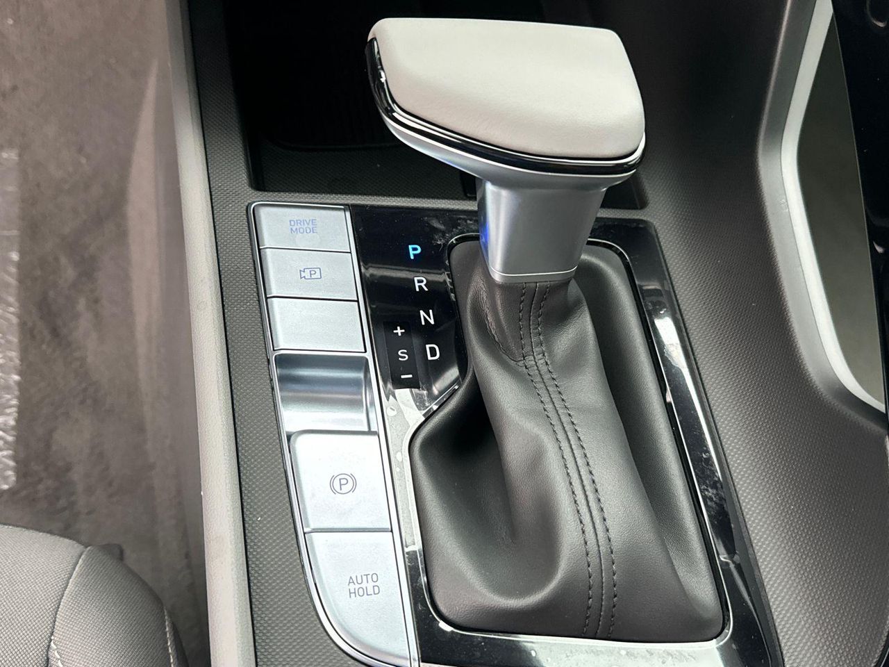 2025 Hyundai Elantra SEL Convenience photo 33