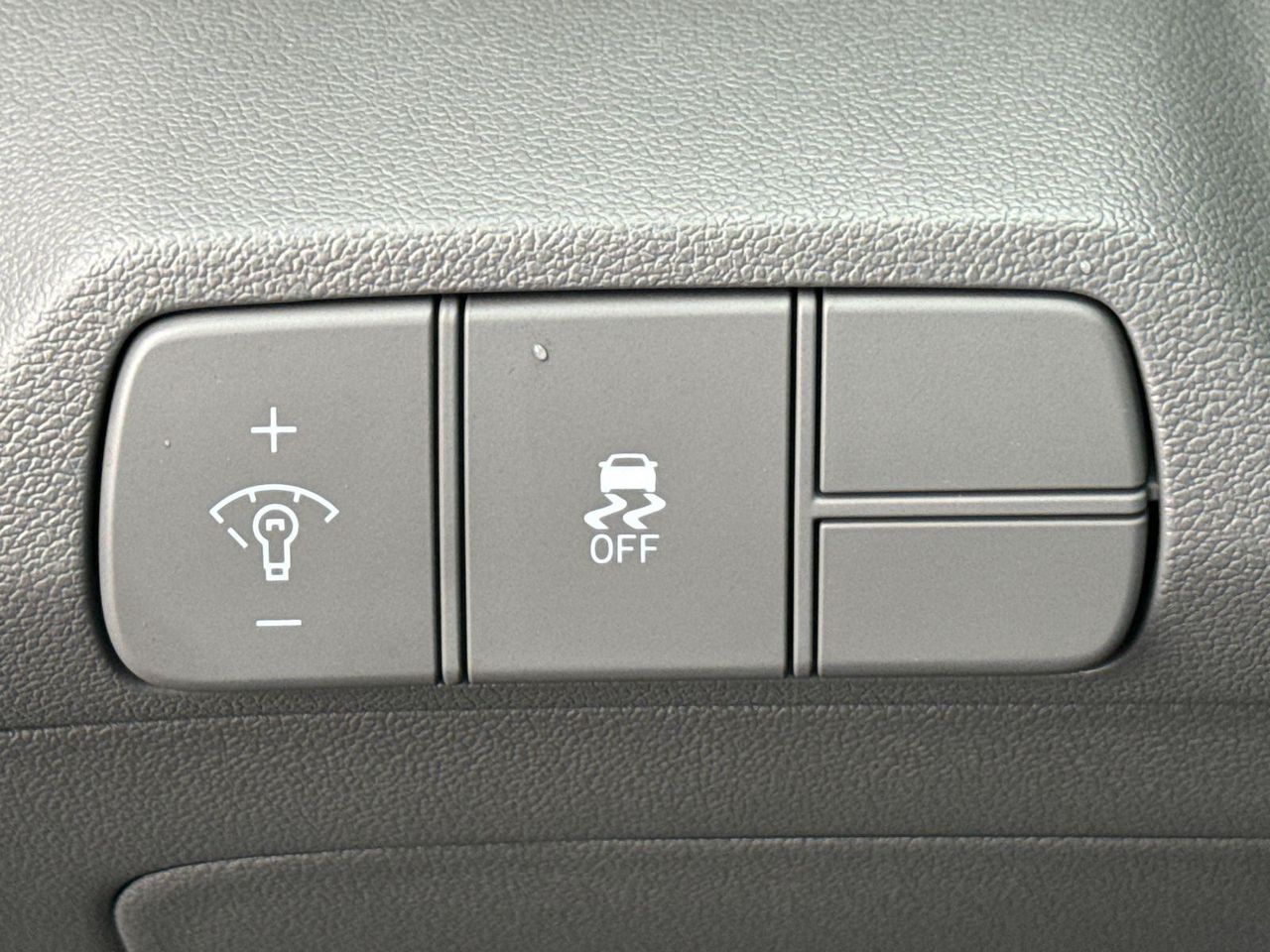 2025 Hyundai Elantra SEL Convenience photo 35