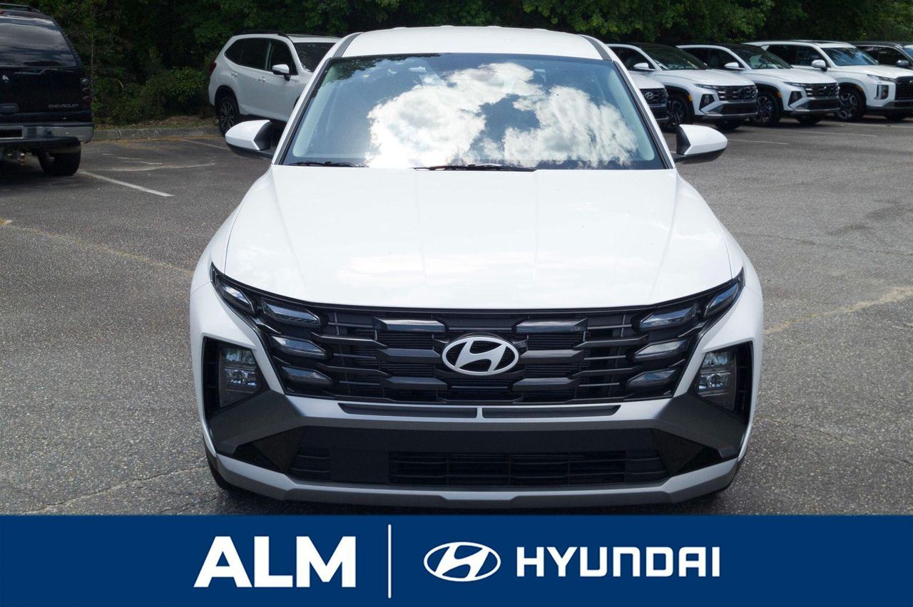 2025 Hyundai Tucson SE photo 2