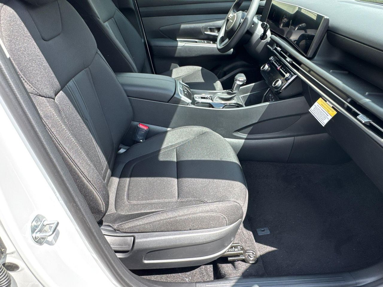 2025 Hyundai Tucson SEL - Photo 14