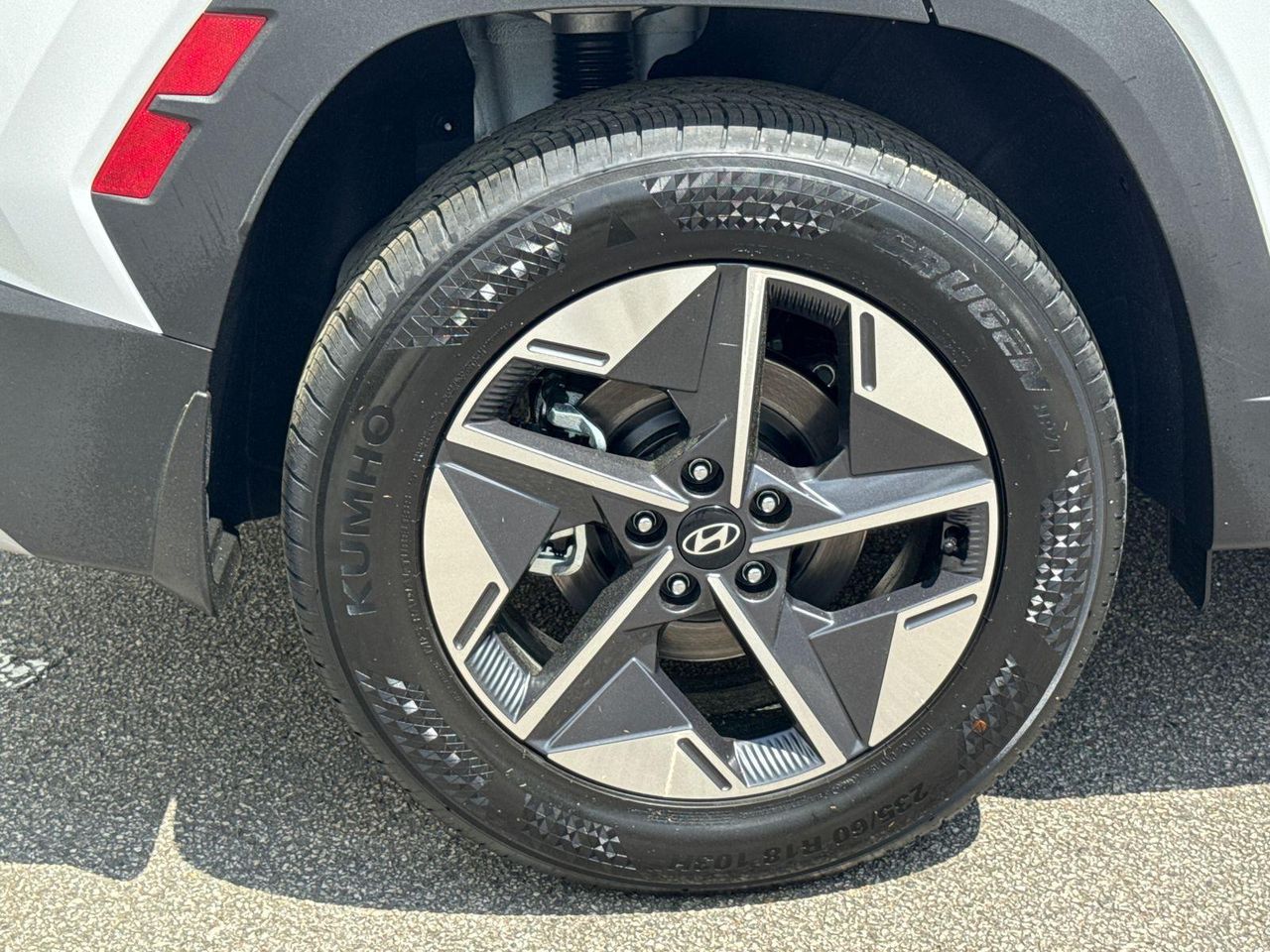 2025 Hyundai Tucson SEL - Photo 18