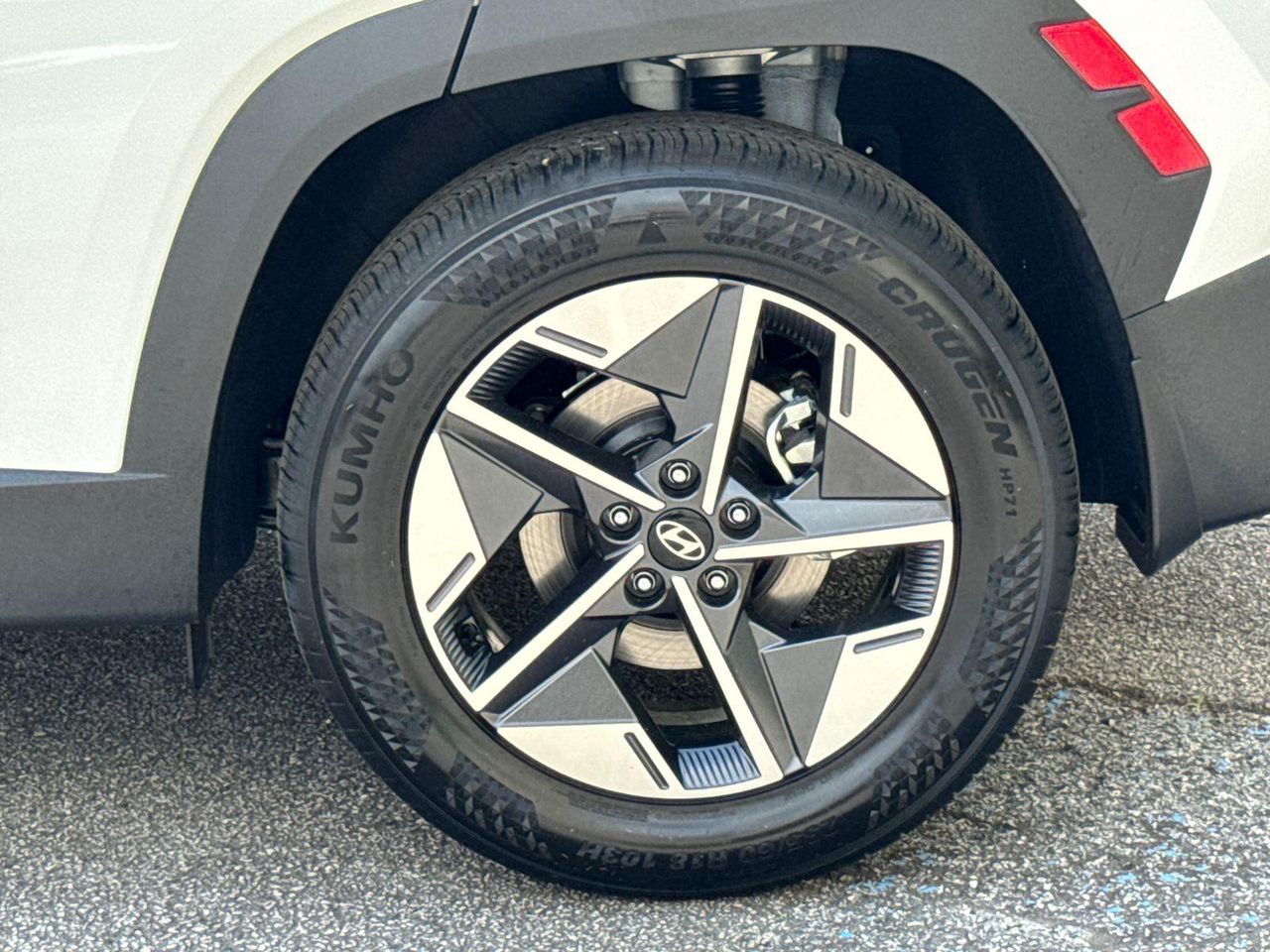 2025 Hyundai Tucson SEL - Photo 20