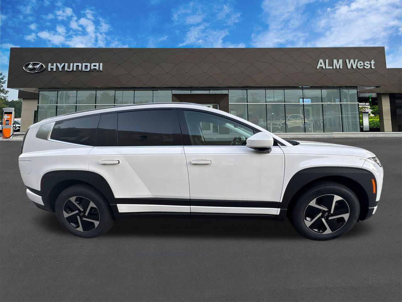 New 2026 Snow White Pearl HYUNDAI SE image 5