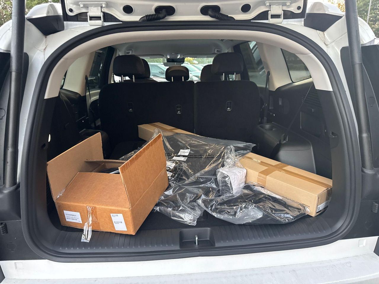 New 2026 Snow White Pearl HYUNDAI SE image 19