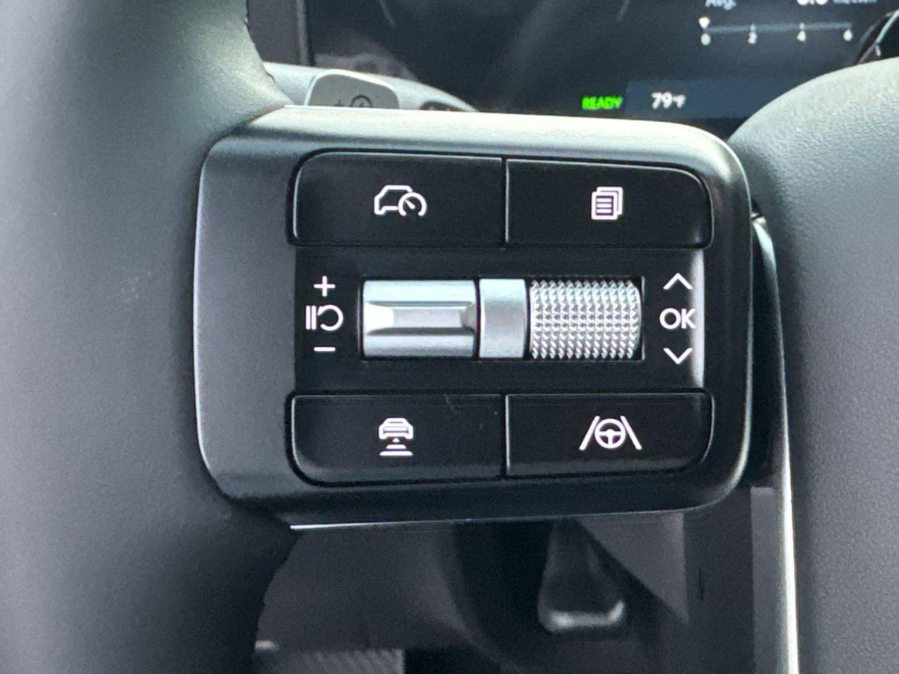 New 2026 Snow White Pearl HYUNDAI SE image 24