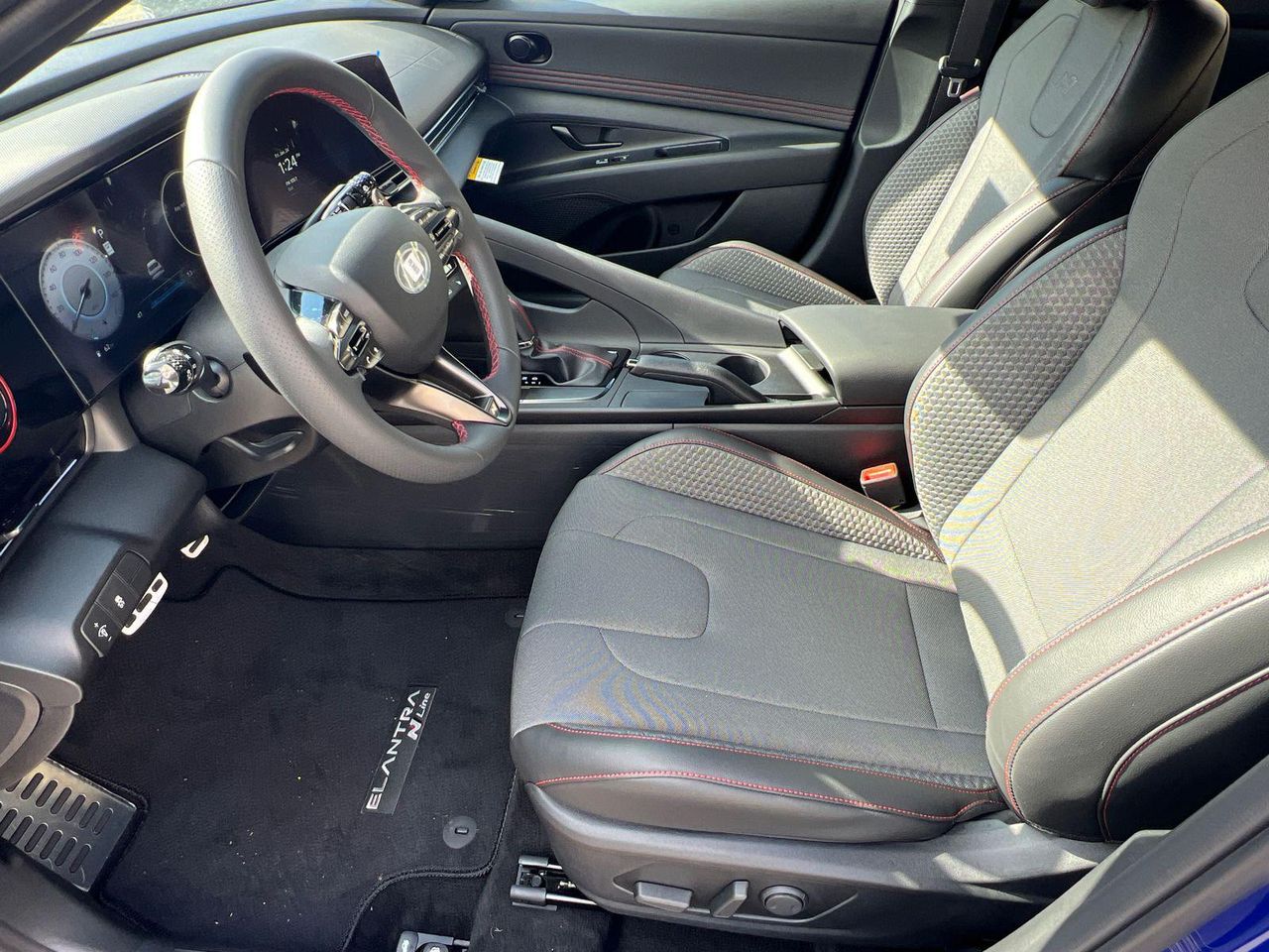 2025 Hyundai Elantra N Line - Photo 10