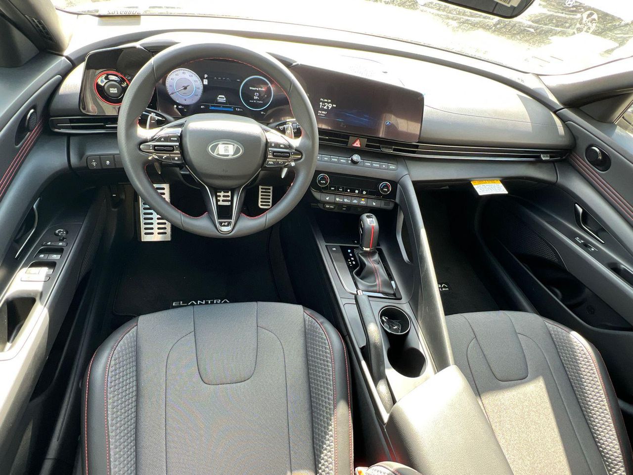 2025 Hyundai Elantra N Line - Photo 23
