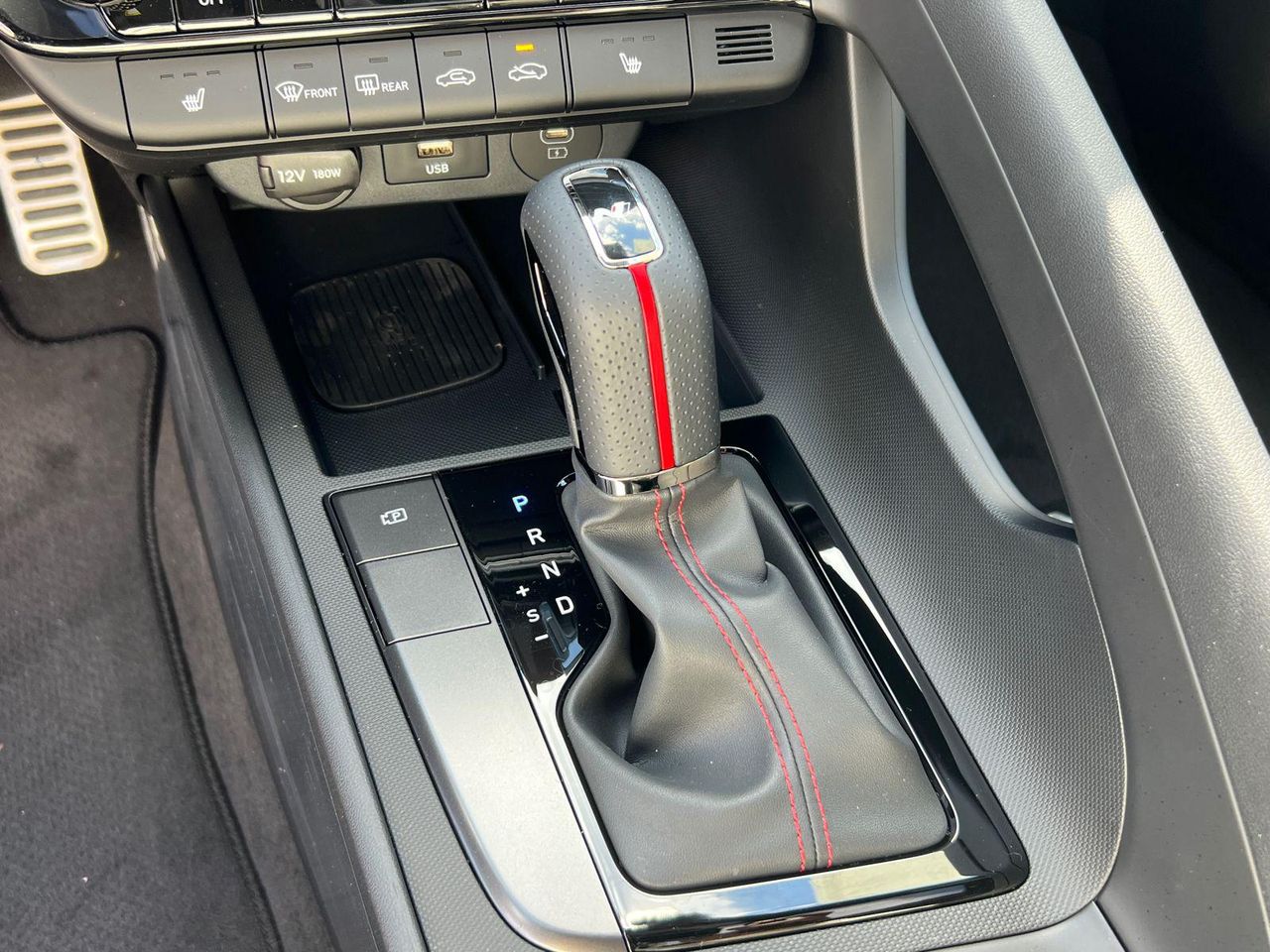 2025 Hyundai Elantra N Line - Photo 31