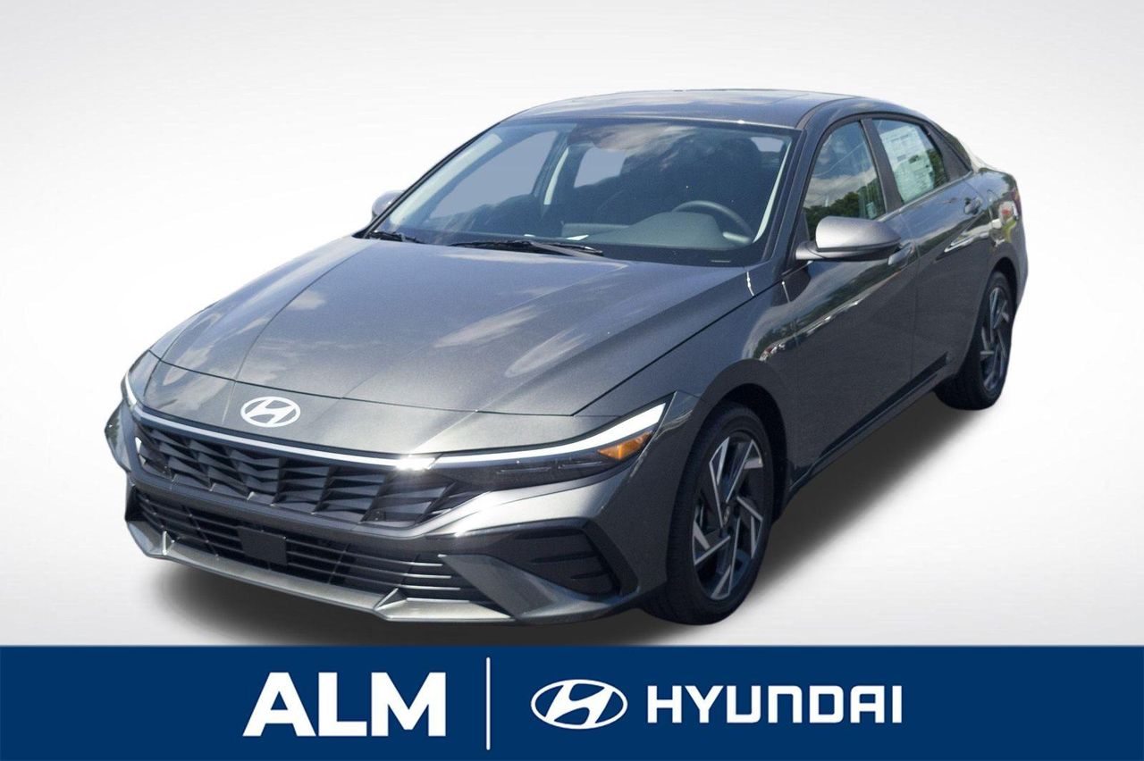 2025 Hyundai Elantra Limited's photo