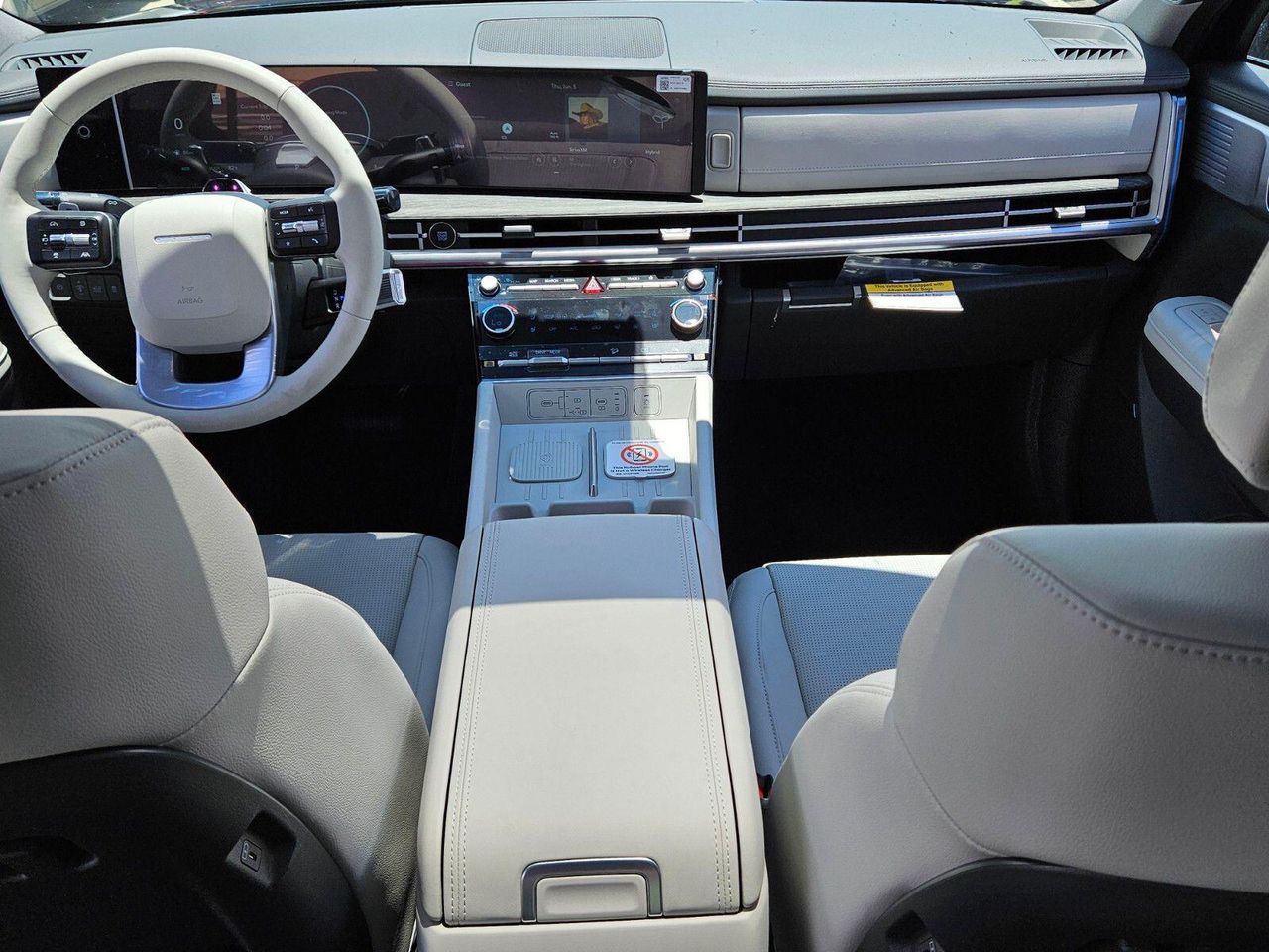 2025 Hyundai Santa Fe Limited - Photo 8