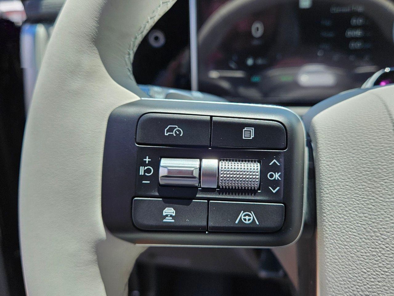 2025 Hyundai Santa Fe Limited - Photo 23
