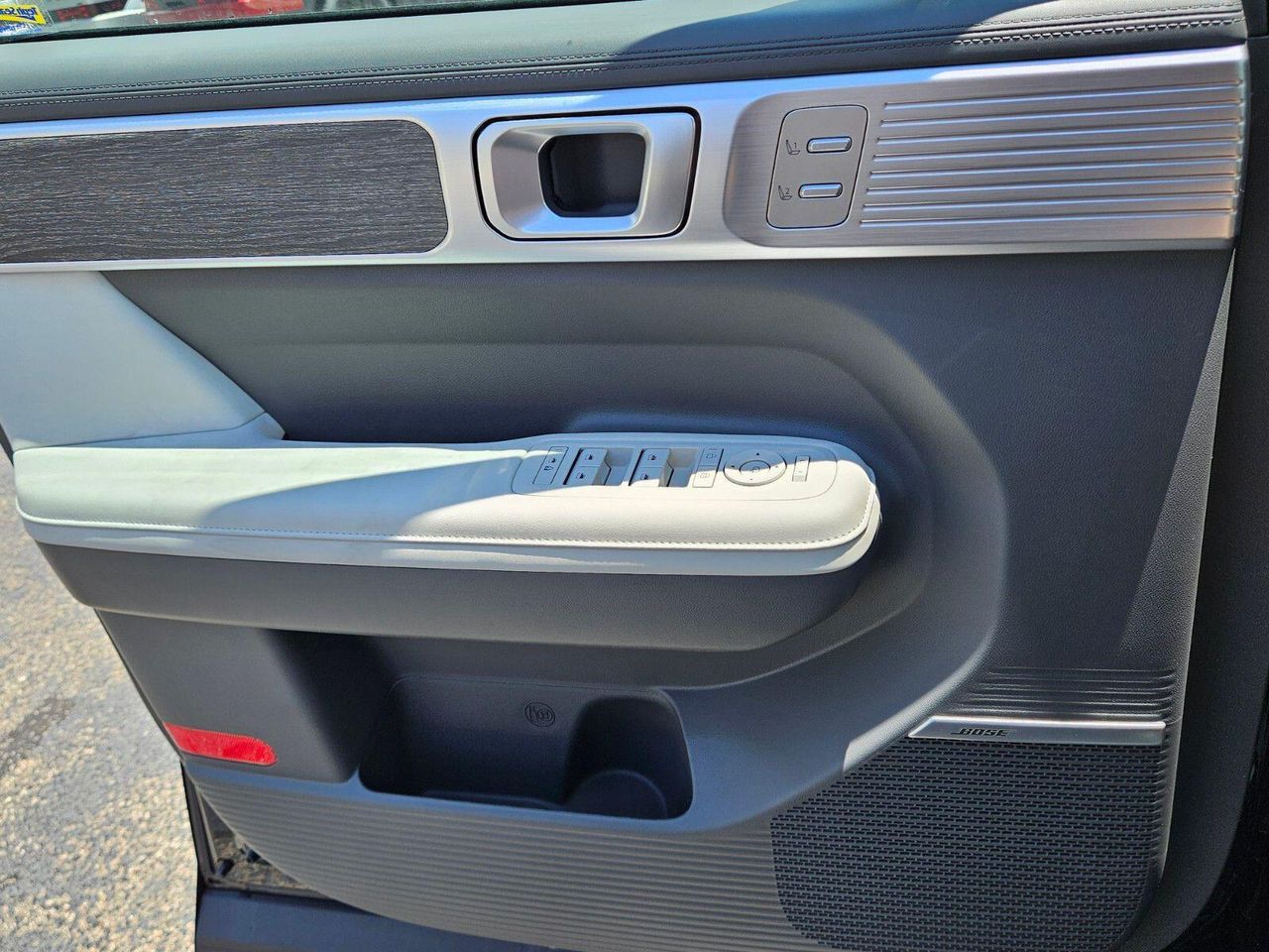 2025 Hyundai Santa Fe Limited - Photo 26