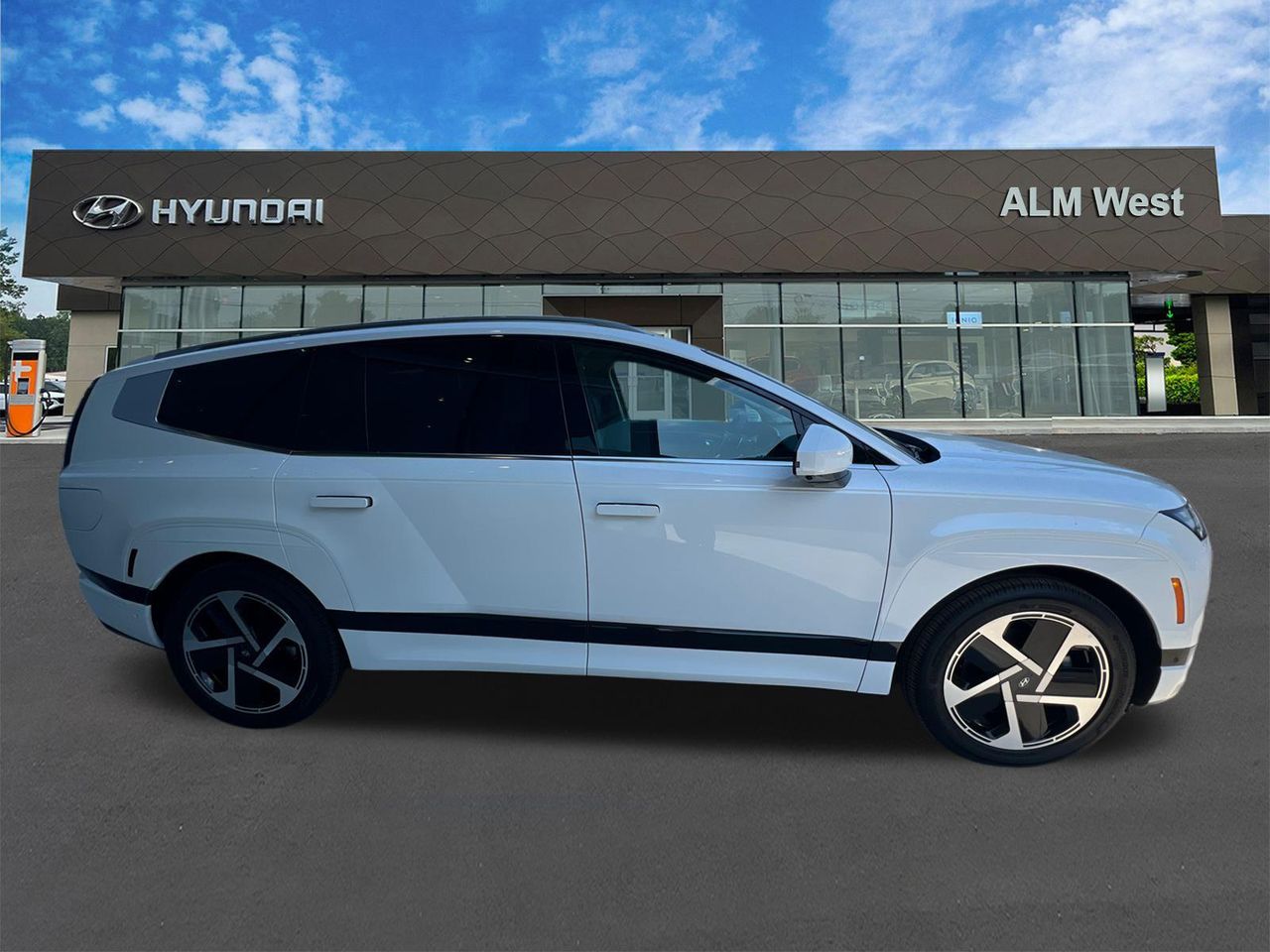 2026 Hyundai Ioniq photo 4