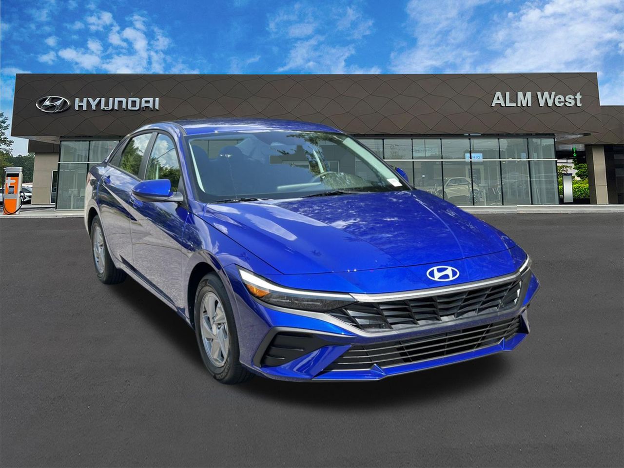 2025 Hyundai Elantra SE photo 3