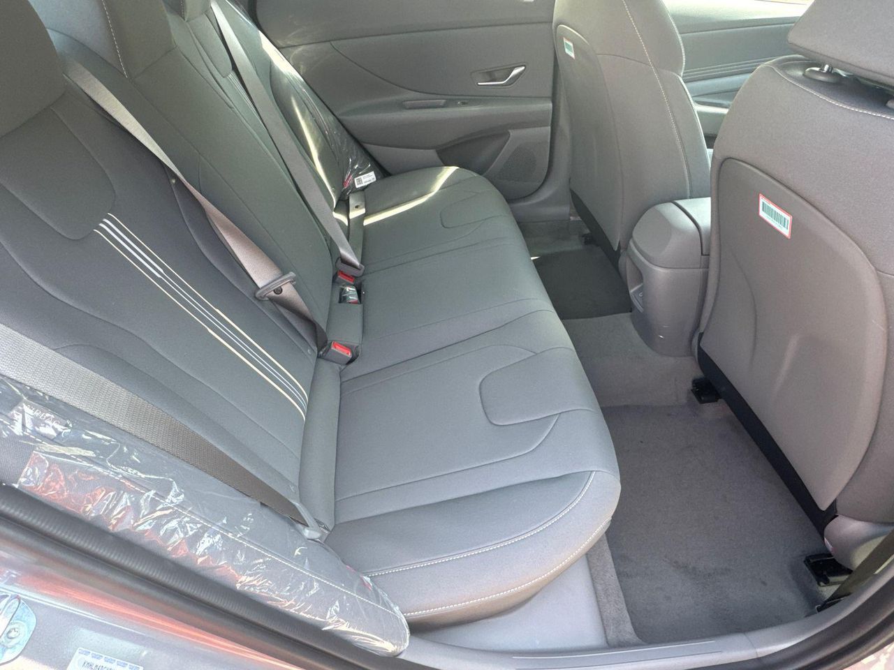 2025 Hyundai Elantra SEL Sport photo 13