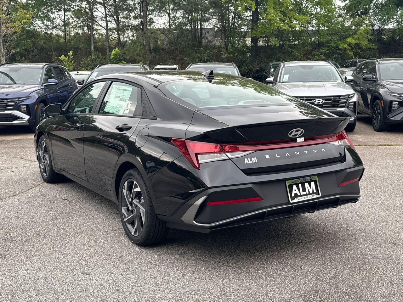 2025 Hyundai Elantra SEL Sport photo 4