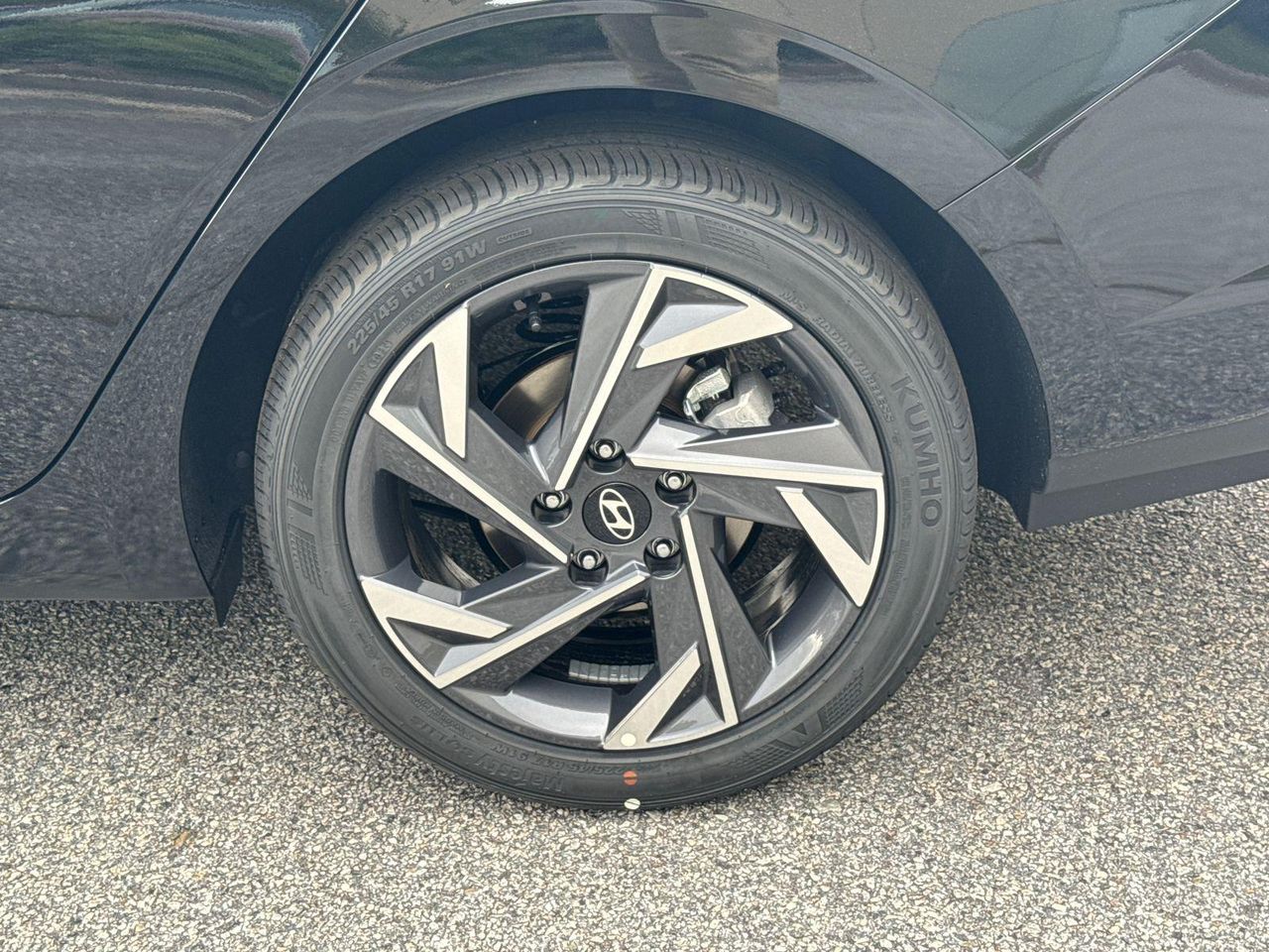 2025 Hyundai Elantra SEL Sport photo 16