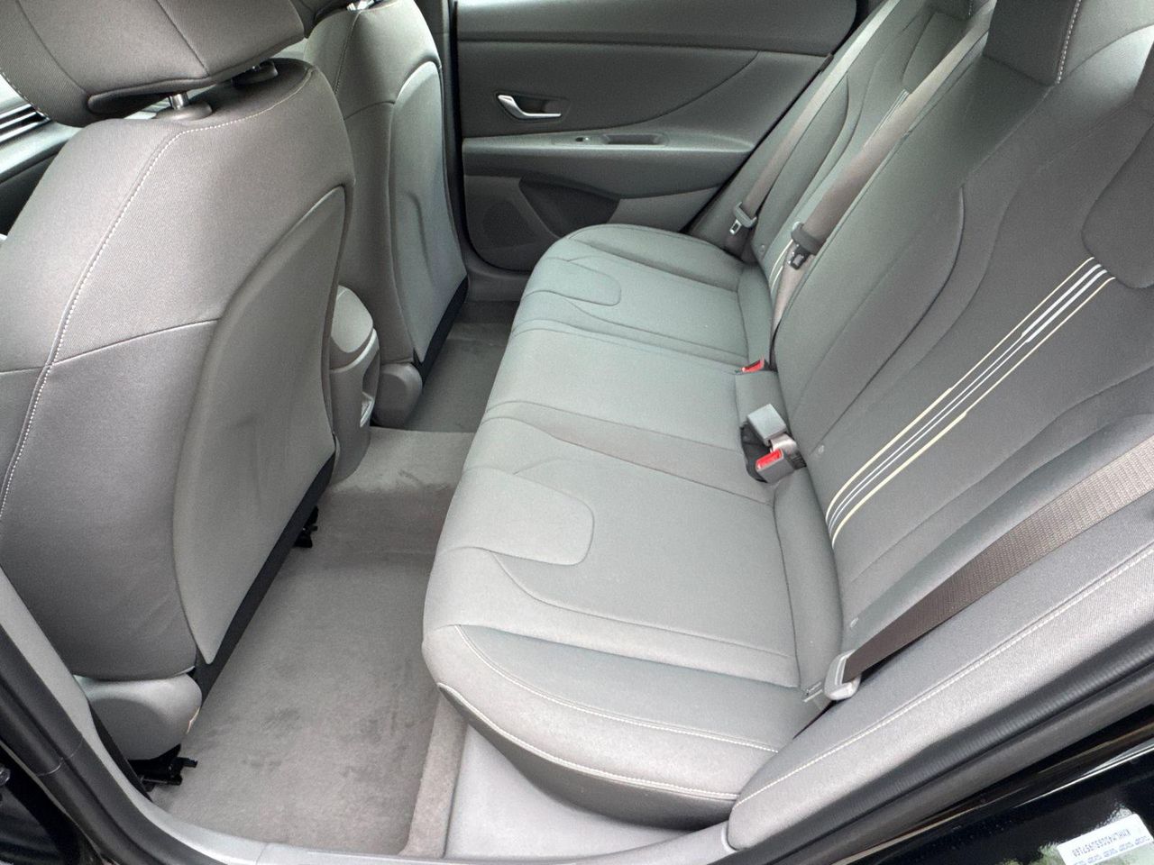2025 Hyundai Elantra SEL Sport photo 17