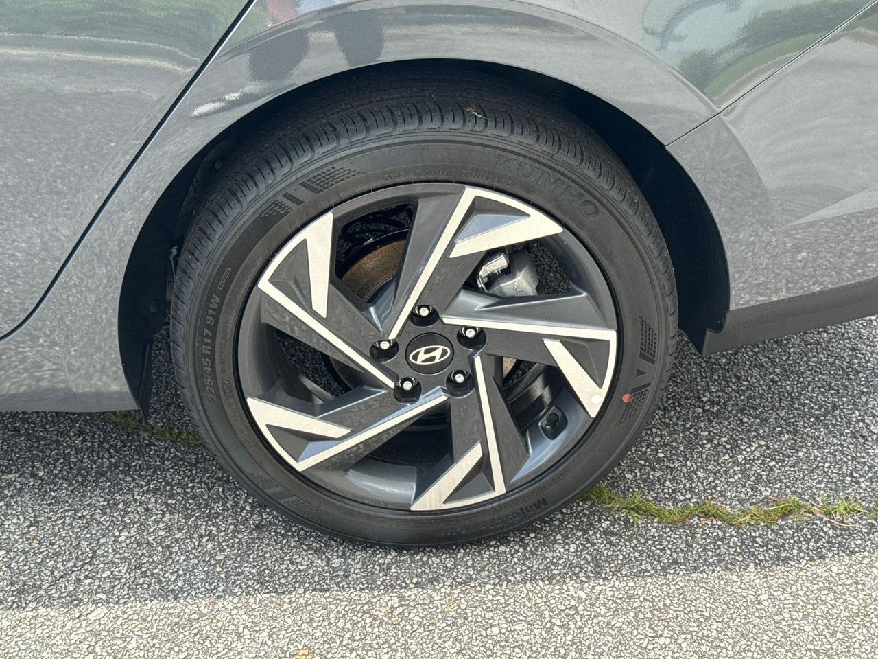 New 2025 Gray Hyundai SEL Sport image 20