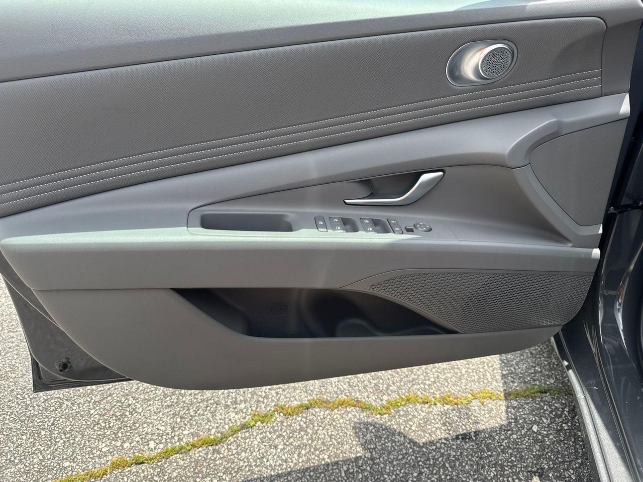 New 2025 Gray HYUNDAI SEL Sport image 11