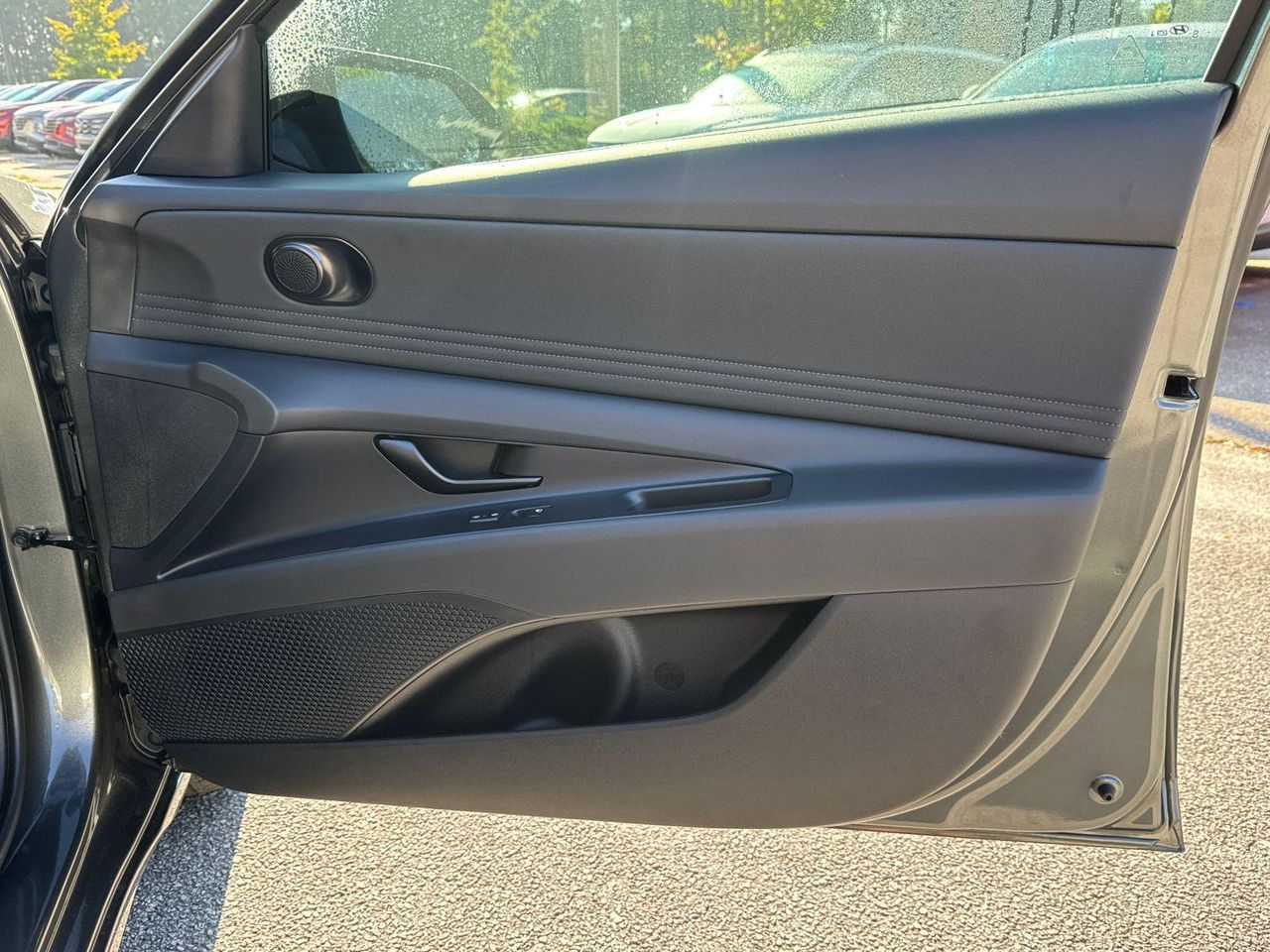 2025 Hyundai Elantra SEL Sport photo 14