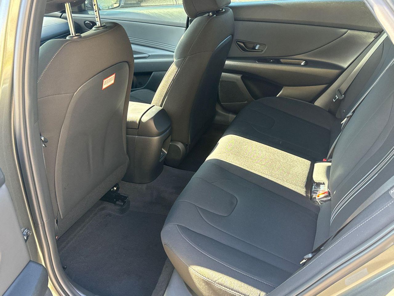 2025 Hyundai Elantra SEL Sport photo 20
