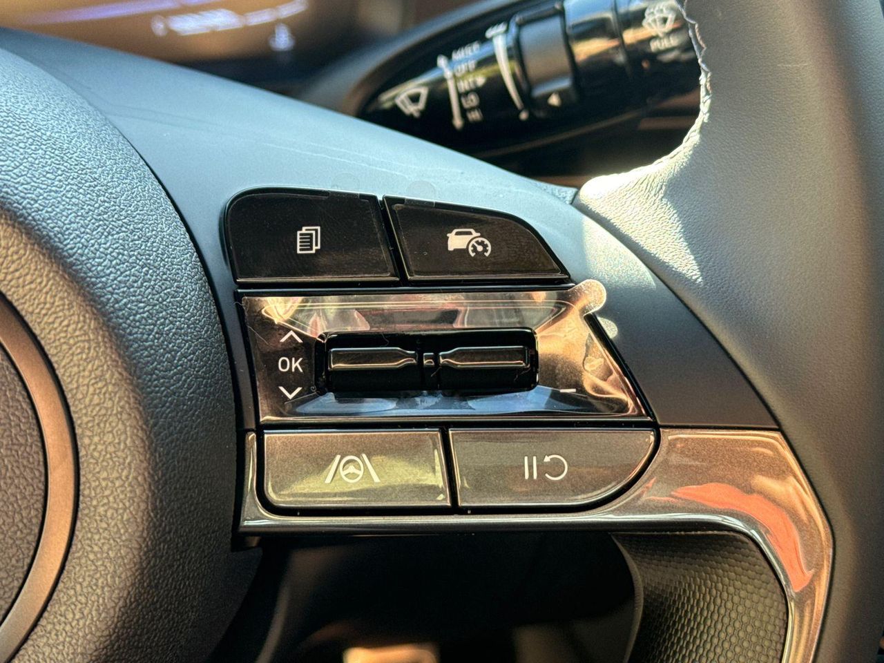2025 Hyundai Elantra SEL Sport photo 27