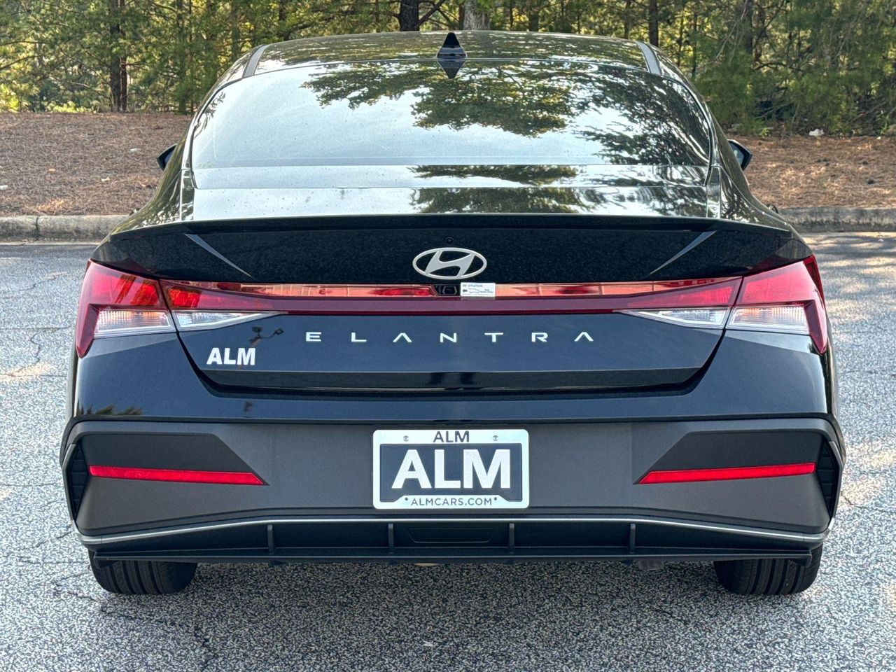 2025 Hyundai Elantra SEL Sport photo 6