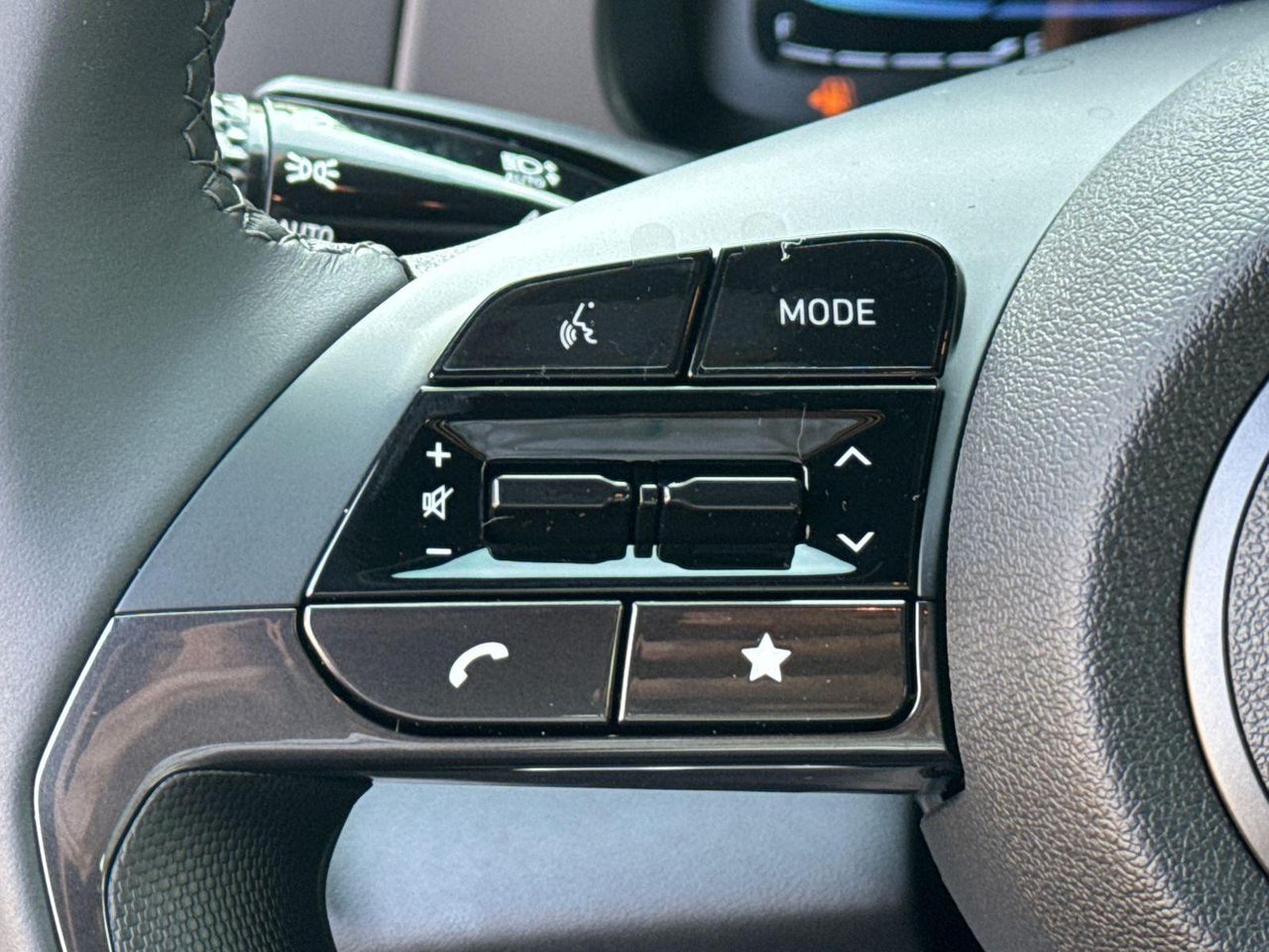 2025 Hyundai Elantra SEL Sport photo 26