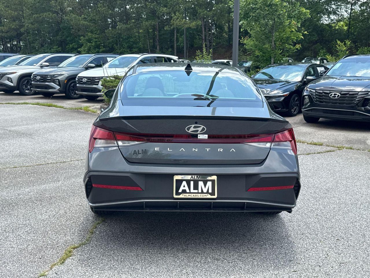 2025 Hyundai Elantra SEL Sport photo 6